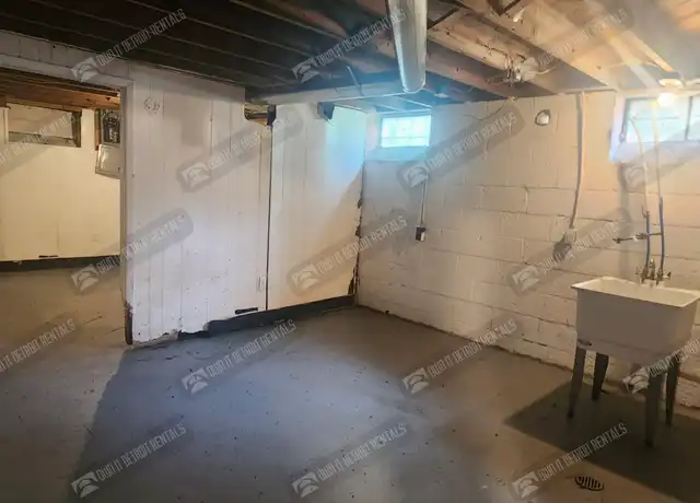 Property at 19326 Revere St, Detroit, MI, 48234, 3 beds, 1 bath, [object Object]