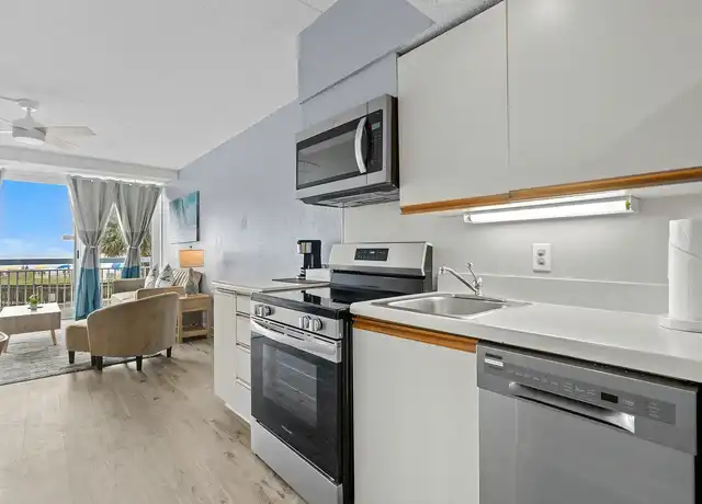 Property at Yachtsman Property - 1304 N Ocean Blvd, Myrtle Beach, SC, 29577, 0-1 beds, 1 bath, [object Object]