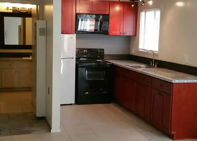 Property at 2118 H St Unit 03, Sacramento, CA, 95816, 0 beds, 1 bath, [object Object]