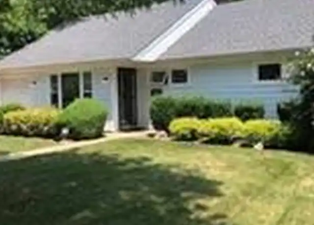Property at 531 S Oyster Bay Rd, Plainview, NY, 11803, 3 beds, 1 bath, [object Object]