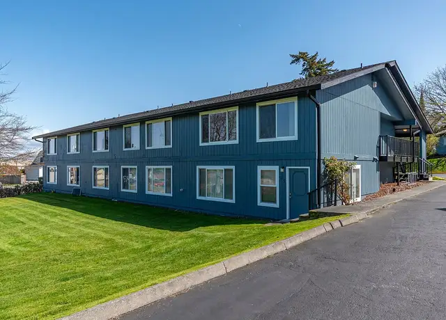Photo of 304 N Main St, Coupeville, WA 98239
