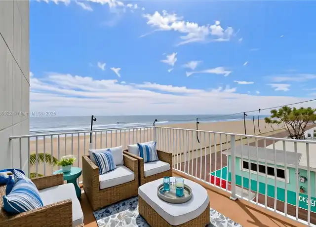 Property at 300 Oregon St #201, Hollywood, FL, 33019, 2 beds, 2 baths, [object Object]