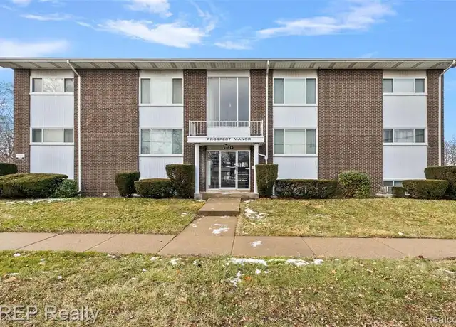 Property at 120 S Prospect St Unit 8, Ypsilanti, MI, 48198, 1 bed, 1 bath, [object Object]