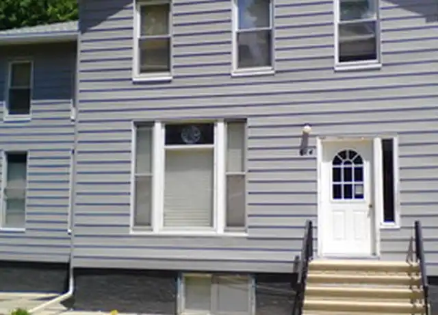 Property at 614 E Walnut St Apt 5, Bloomington, IL, 61701, 1 bed, 1 bath, [object Object]