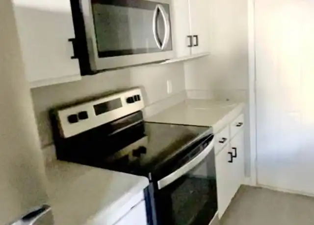 Property at 811 Joyce St, Henderson, NV, 89015, 2 beds, 1.5 baths, [object Object]