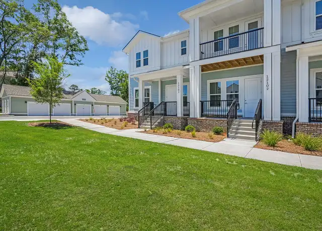 Property at 4000 Margaret St, Beaufort, SC, 29906, 1-3 bed, 1-2 bath, [object Object]