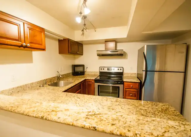 Property at 401 Harvard Ave (123) - 401 Harvard Ave E, Seattle, WA, 98102, 2 beds, 1 bath, [object Object]