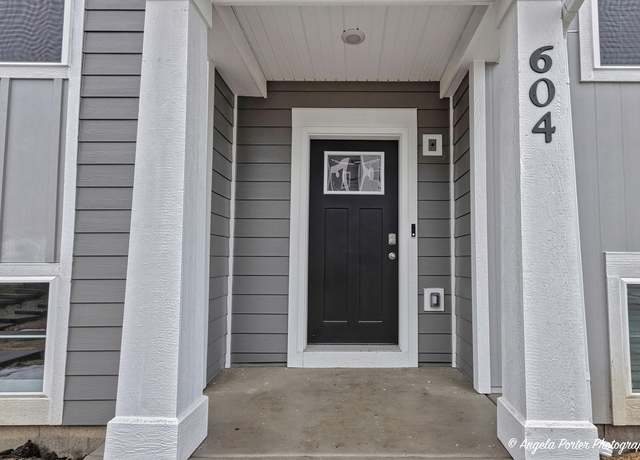 Photo of 604 Acadia Ave, Mundelein, IL 60060