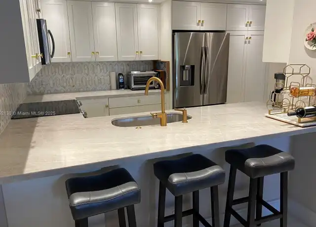 Property at 170 Ocean Lane Dr #307, Key Biscayne, FL, 33149, 2 beds, 2 baths, [object Object]