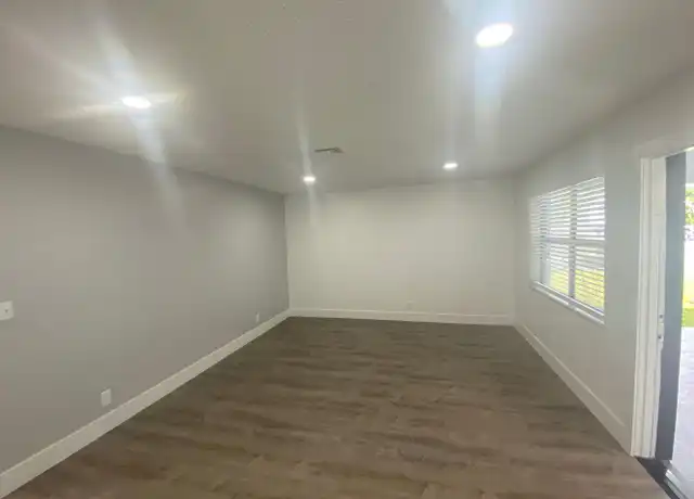 Property at 1409 N Dixie Hwy Unit 899-02, Fort Lauderdale, FL, 33304, 1 bed, 1 bath, [object Object]