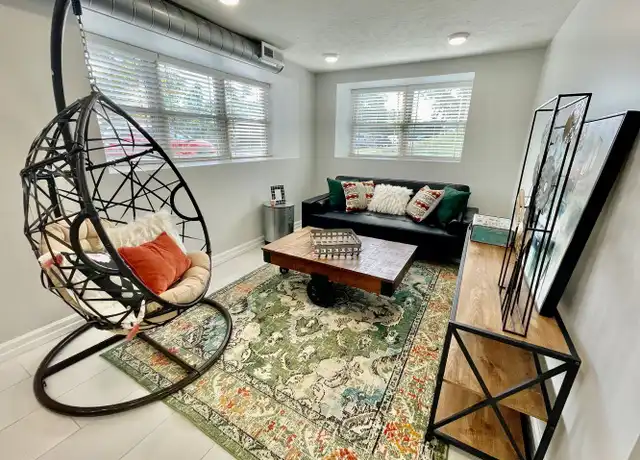 Property at 528 S 29th St, Omaha, NE, 68105, 1 bed, 1 bath, [object Object]