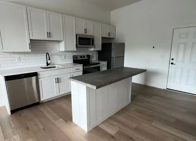 Property at 123 Northampton St #11, Easton, PA, 18042, 1 bed, 1 bath, [object Object]