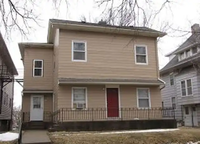 Property at 411 E Jefferson St Unit 5, Iowa City, IA, 52245, 1 bed, 1 bath, [object Object]