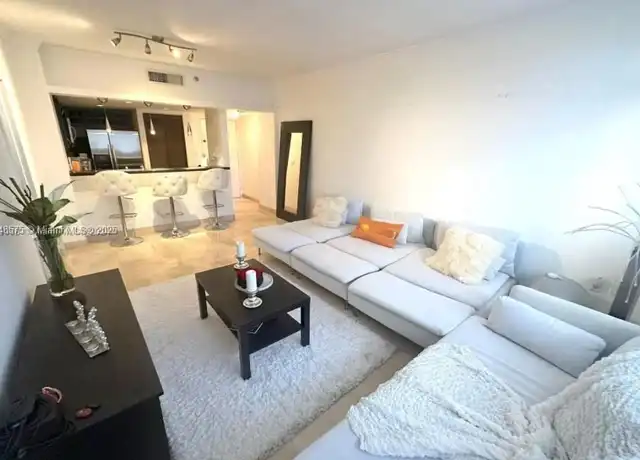 Property at 540 Brickell Key Dr #512, Miami, FL, 33131, 1 bed, 1 bath, [object Object]