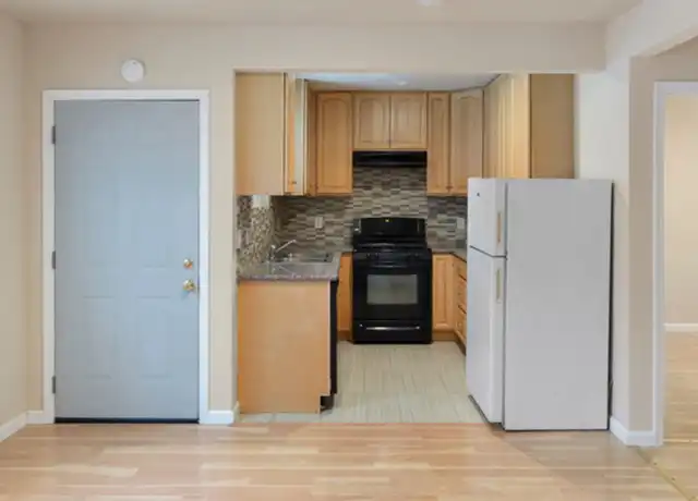 Property at 5823 Eastlawn St Unit 5827 Eastlawn, Oakland, CA, 94621, 2 beds, 1 bath, [object Object]