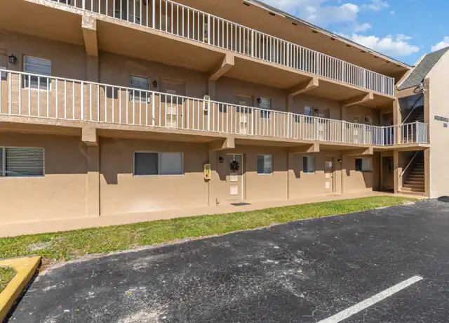 Property at 204 Seminole Ave W Unit 6, Melbourne, FL, 32901, 2 beds, 1.5 baths, [object Object]