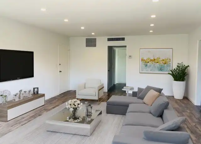 Property at 929 S Bedford St Unit 102, Los Angeles, CA, 90035, 2 beds, 2 baths, [object Object]