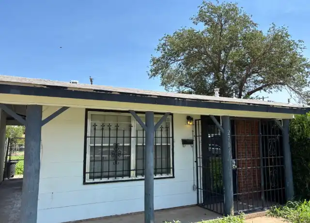 Property at 2707 E 9th St, Lubbock, TX, 79403, 3 beds, 1 bath, [object Object]