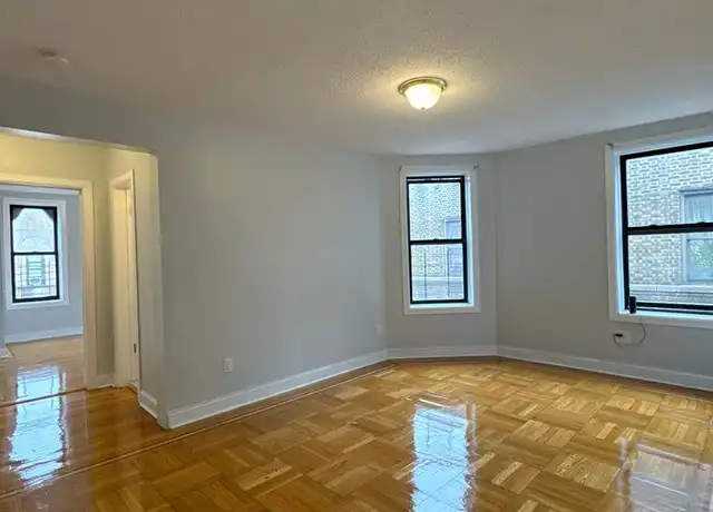 Property at 35 Thayer St Unit 5B, New York, NY, 10040, 2 beds, 1 bath, [object Object]
