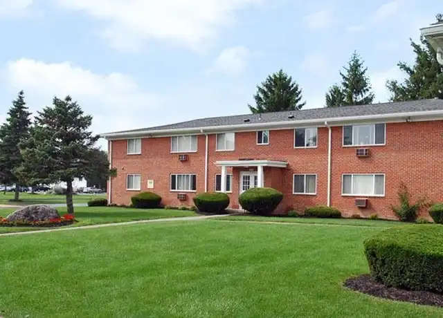 Property at 100 Greystone Ln Unit 7, Rochester, NY, 14618, 2 beds, 1 bath, [object Object]