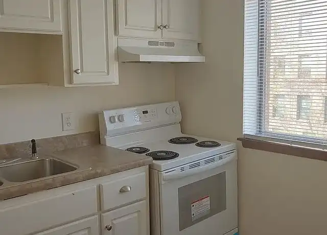 Property at 2001 Bryant Ave S, Minneapolis, MN, 55405, 0-2 beds, 1 bath, [object Object]