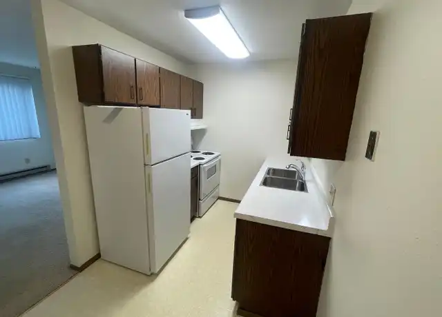 Property at 2549 15th St S Unit 11, Fargo, ND, 58103, 1 bed, 1 bath, [object Object]