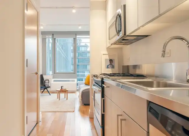 Property at 553 W 53rd St Unit 1614, New York, NY, 10019, 0 beds, 1 bath, [object Object]
