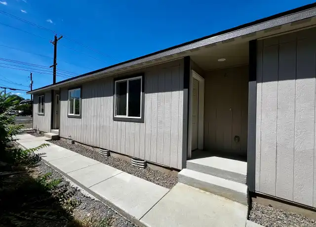 Property at 713 N 6th Ave Unit 3, Yakima, WA, 98902, 2 beds, 1 bath, [object Object]