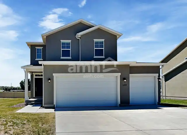 Property at 1223 E White St, Saratoga Springs, UT, 84045, 4 beds, 2.5 baths, [object Object]