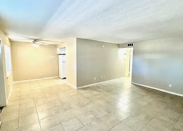 Property at Devon Manor Apartments - 3103 37th St N, Saint Petersburg, FL, 33713, 1 bed, 1 bath, [object Object]