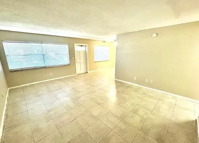 Property at Devon Manor Apartments - 3103 37th St N, Saint Petersburg, FL, 33713, 2 beds, 1 bath, [object Object]