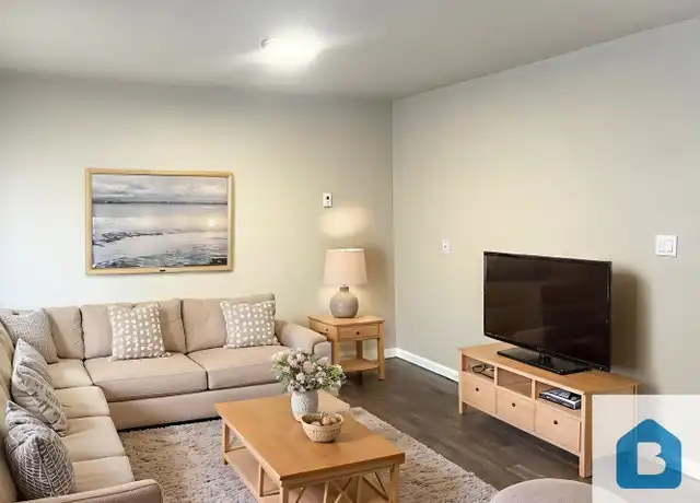 Property at 1021 W Vermijo Ave Unit B, Colorado Springs, CO, 80904, 1 bed, 1 bath, [object Object]