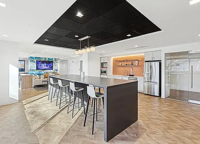 Photo of 4901 Seminary Rd, Alexandria, VA 22311