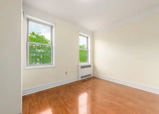 Property at 102 Albemarle Rd Unit D5, Brooklyn, NY, 11218, 4 beds, 1 bath, [object Object]