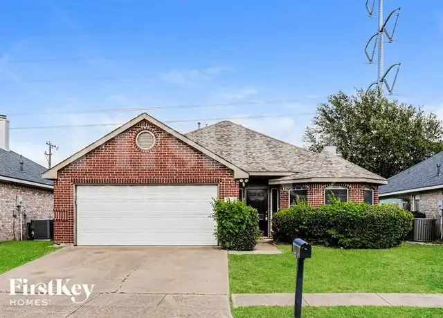 Property at 5621 Wellston Dr, Arlington, TX, 76018, 3 beds, 2 baths, [object Object]