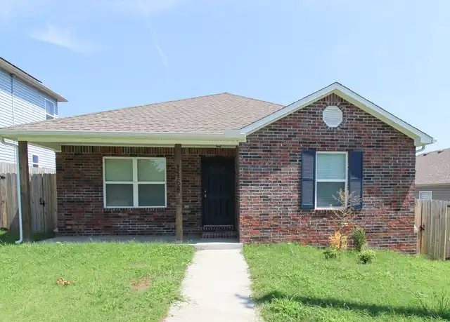 Property at 1168 Morningside Dr, Fayetteville, AR, 72701, 3 beds, 2 baths, [object Object]