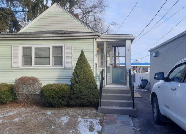 Photo of 17 Bailey Rd, Shrewsbury, MA 01545