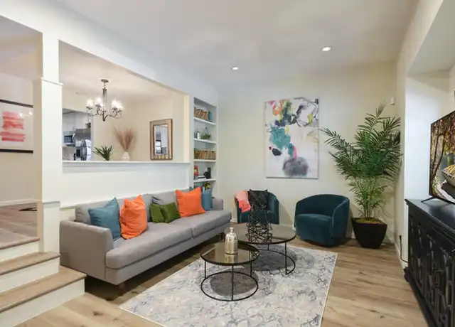 Property at 841 E Oltorf St, Austin, TX, 78704, 3 beds, 2.5 baths, [object Object]