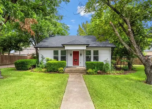 Property at 612 N Gibson St, Waxahachie, TX, 75165, 2 beds, 1 bath, [object Object]
