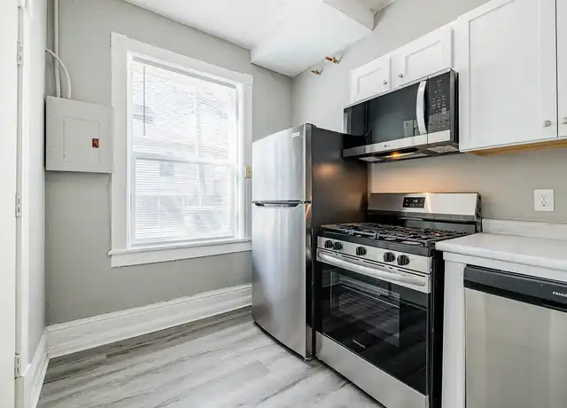 Property at 2215 Vinton St - 2201 Vinton St, Omaha, NE, 68108, 2 beds, 1 bath, [object Object]