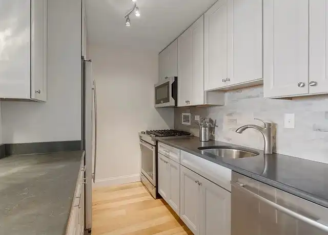 Property at 8 Whittier Pl, Boston, MA, 02114, 1 bed, 1 bath, [object Object]