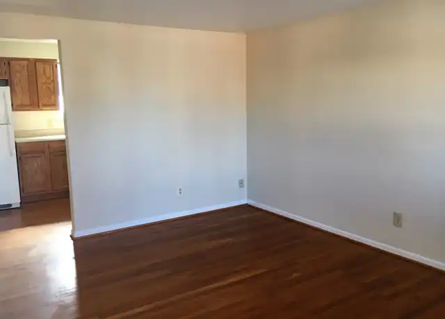 Property at 712 Riverview Dr, Columbus, OH, 43202, 1 bed, 1 bath, [object Object]