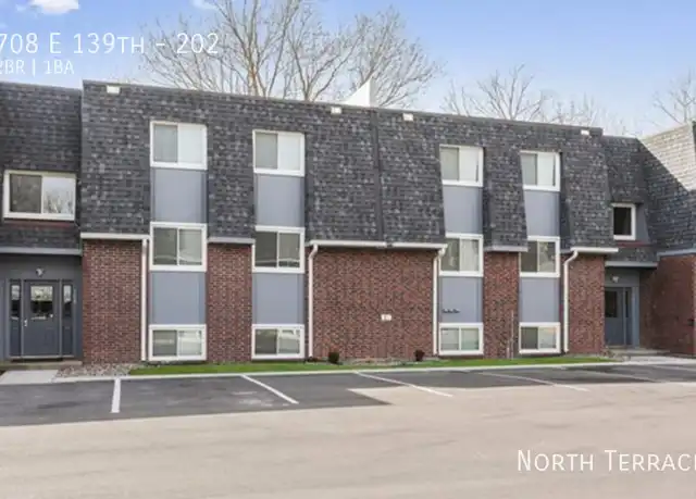 Property at 708 E 139 St Unit 202, Kansas City, MO, 64146, 2 beds, 1 bath, [object Object]
