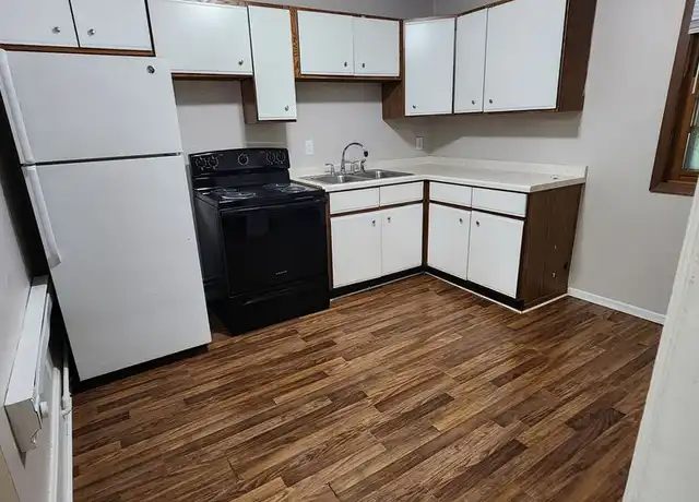 Property at 816 Birch St, Baraboo, WI, 53913, 3 beds, 1 bath, [object Object]