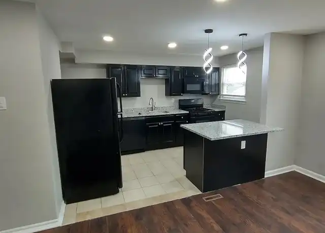 Property at 1007 Lenton Ave Unit 1, Baltimore, MD, 21212, 4 beds, 2 baths, [object Object]