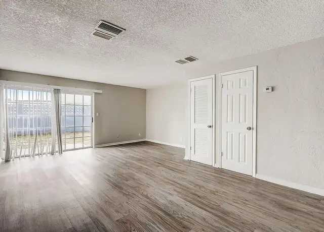 Photo of 140 Cascade Ter, Daytona Beach, FL 32118