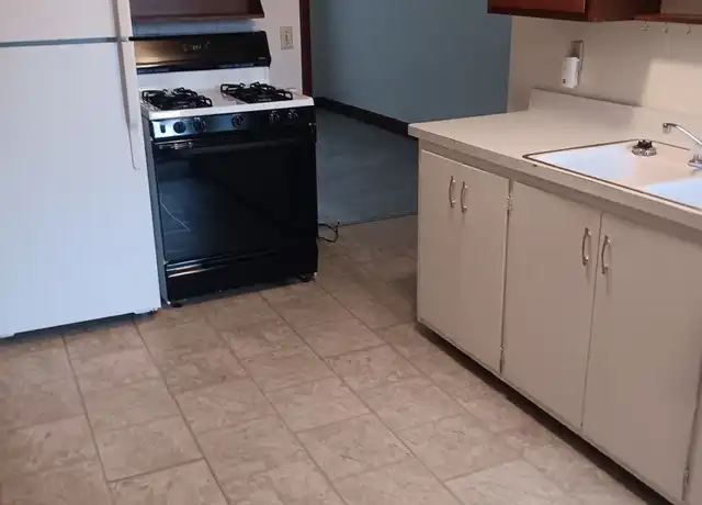 Property at 908 S 6th Ave Unit 1/2, Wausau, WI, 54401, 2 beds, 1 bath, [object Object]