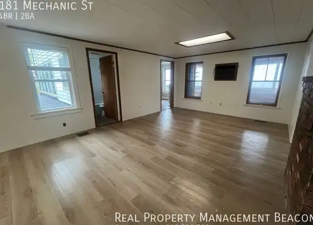 Property at 181 Mechanic St, Lebanon, NH, 03766, 4 beds, 2 baths, [object Object]