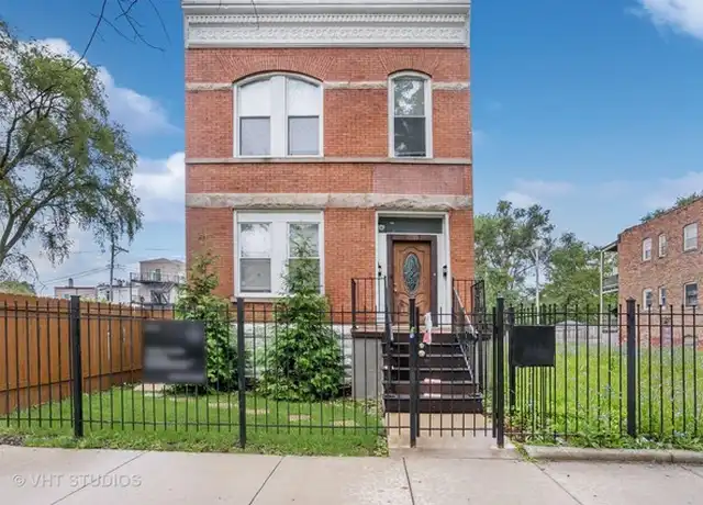 Property at 4033 W Monroe St Unit 2, Chicago, IL, 60624, 3 beds, 1 bath, [object Object]