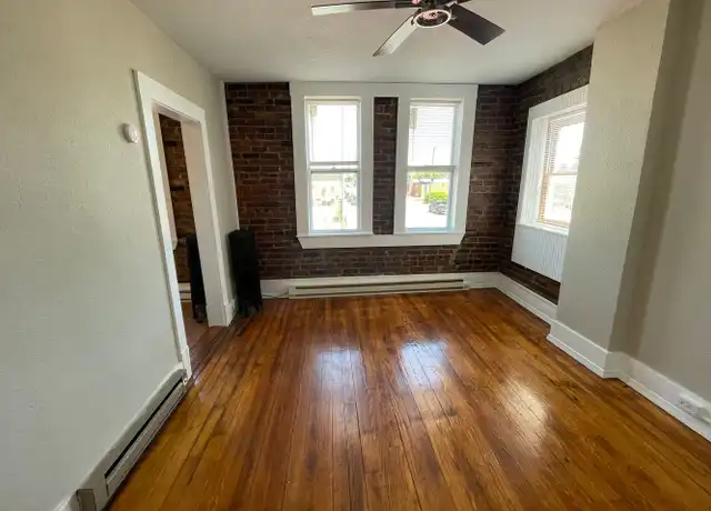 Property at 116 E Jefferson St #08, Kirksville, MO, 63501, 1 bed, 1 bath, [object Object]